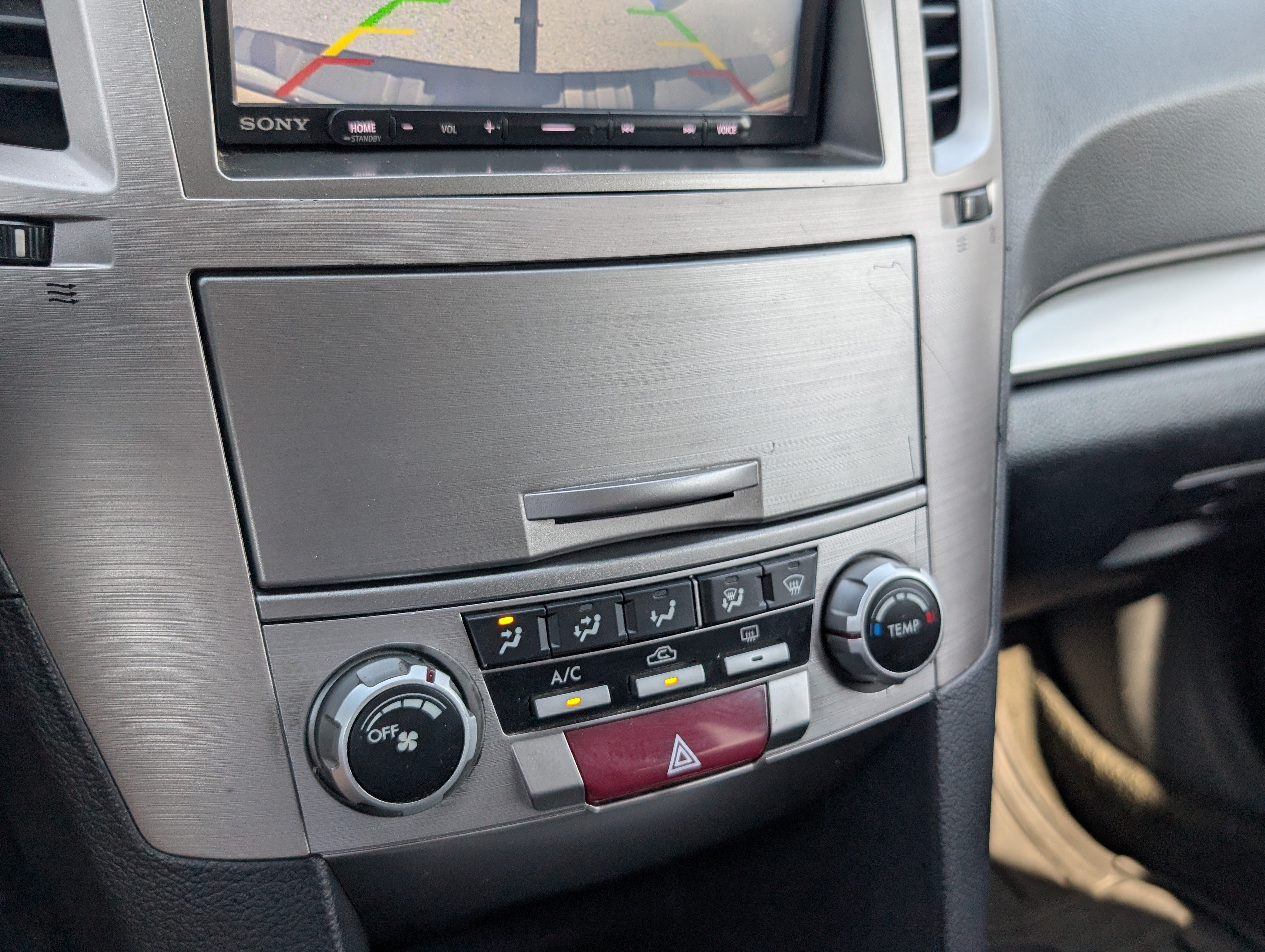 Used 2012 Subaru Outback 2.5i Premium w/ All-Weather Pkg AWD/4WD image 18
