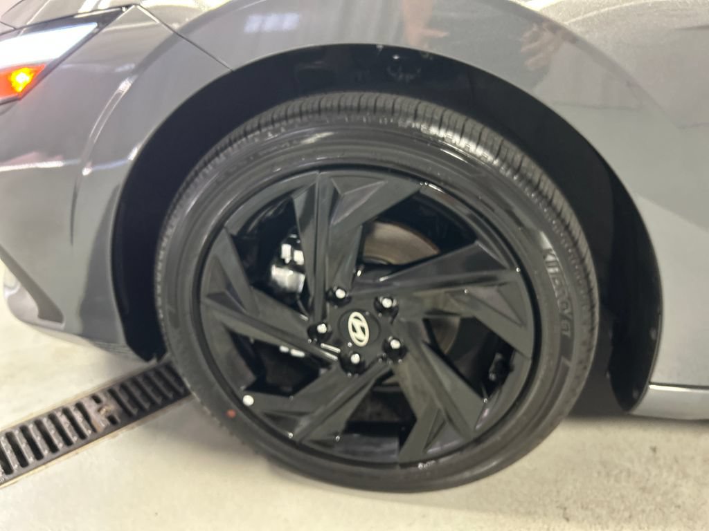 New 2026 Hyundai Elantra SEL FWD image 9