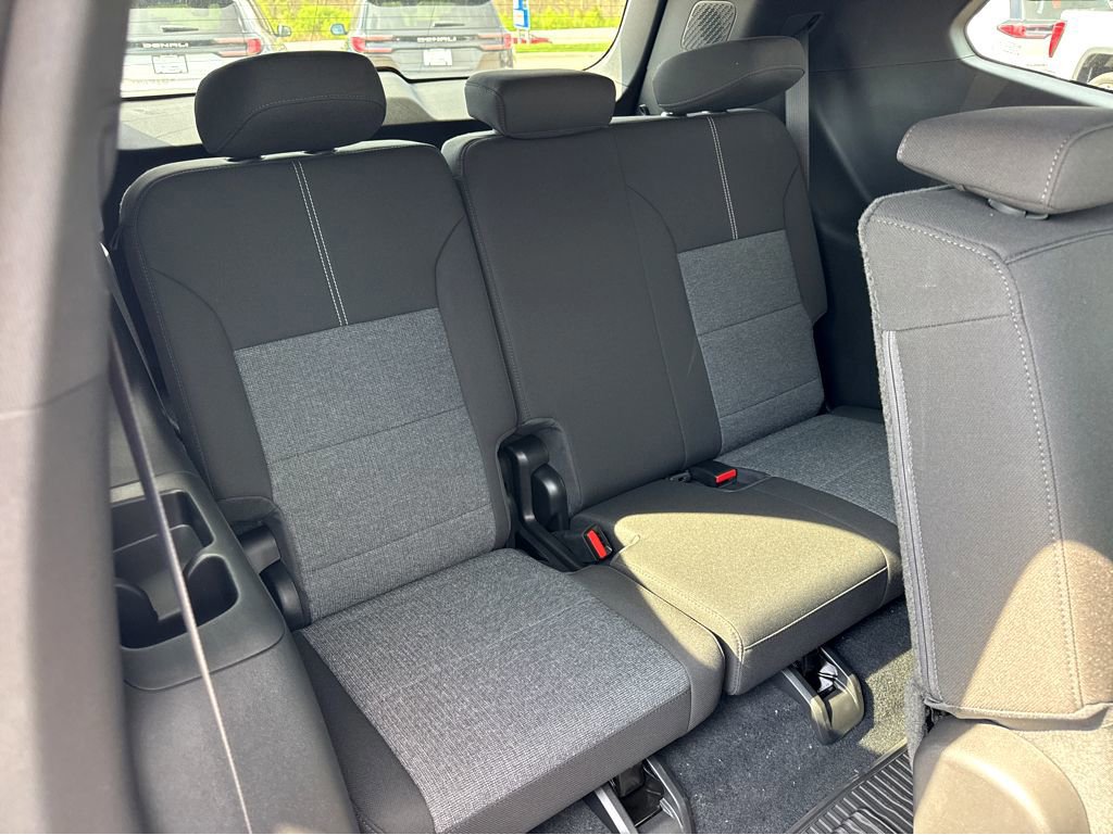 New 2026 GMC Acadia Elevation image 7