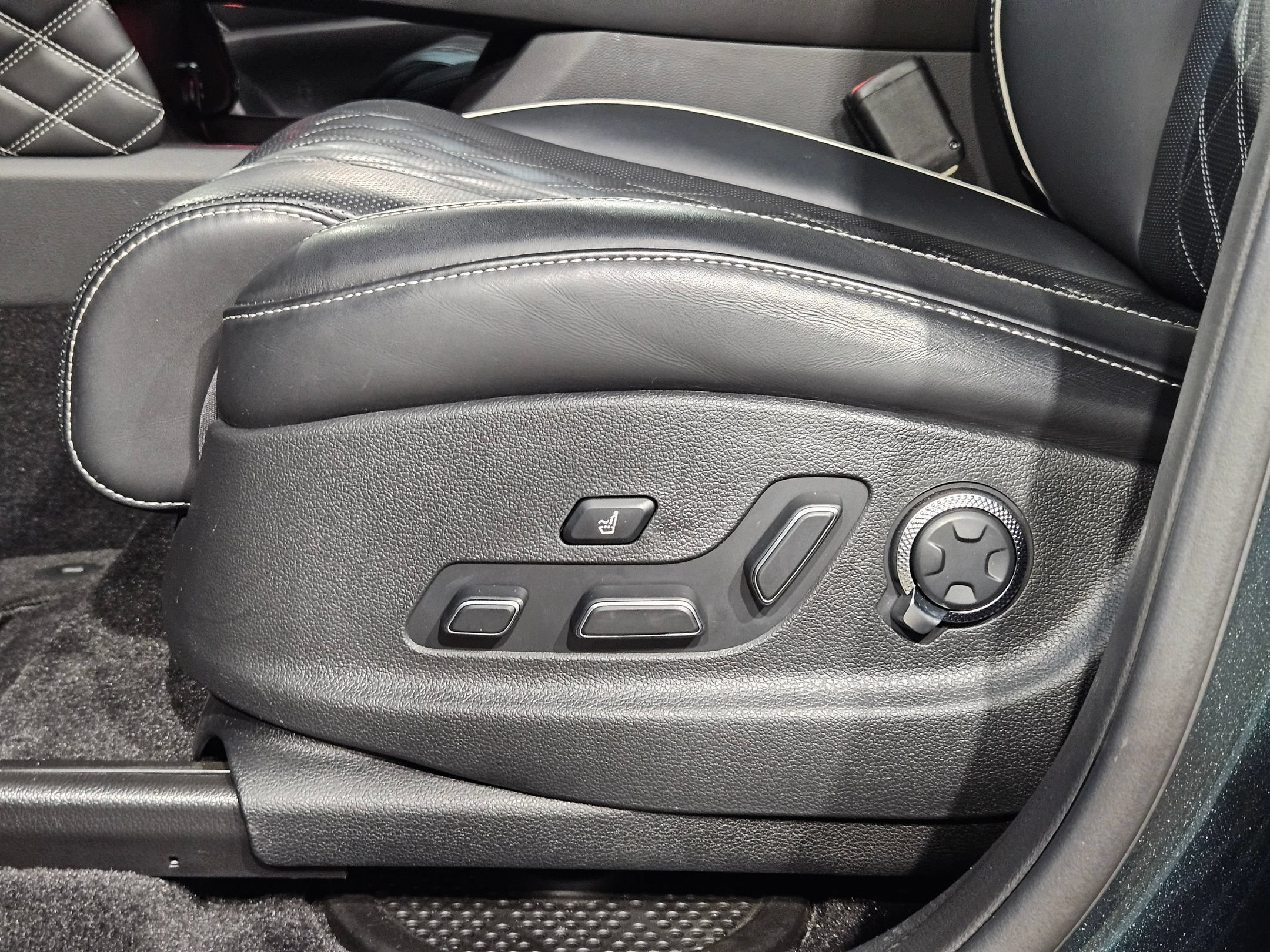 Used 2024 Genesis GV80 3.5T Advanced AWD/4WD image 24