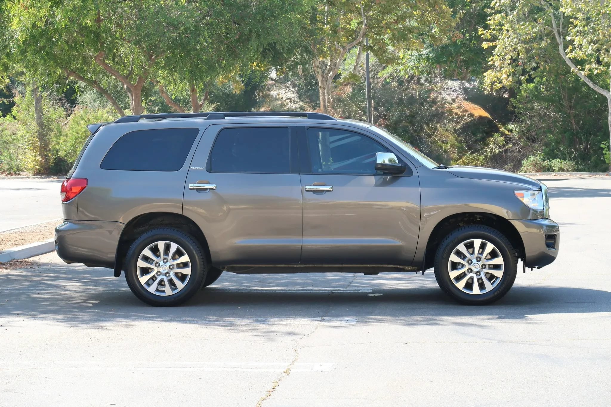 Used 2013 Toyota Sequoia Platinum RWD image 8