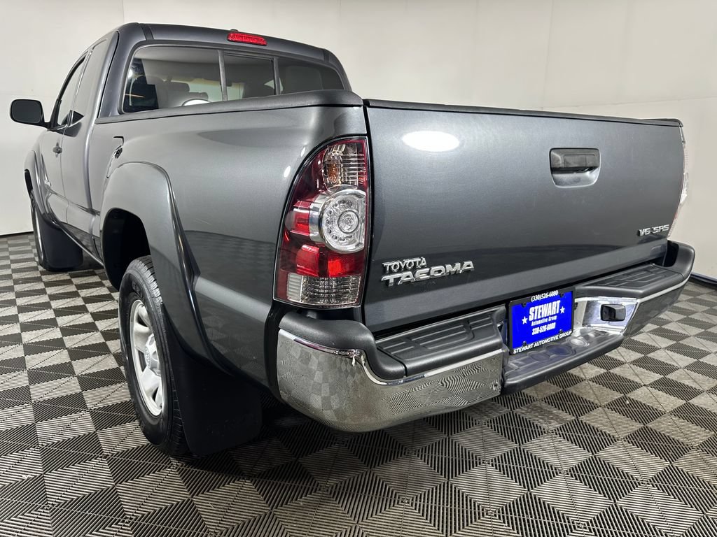 Used 2010 Toyota Tacoma 4x4 Access Cab V6 image 3