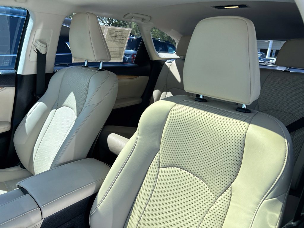 Used 2022 Lexus RX 350L Premium w/ Premium Package AWD/4WD image 22