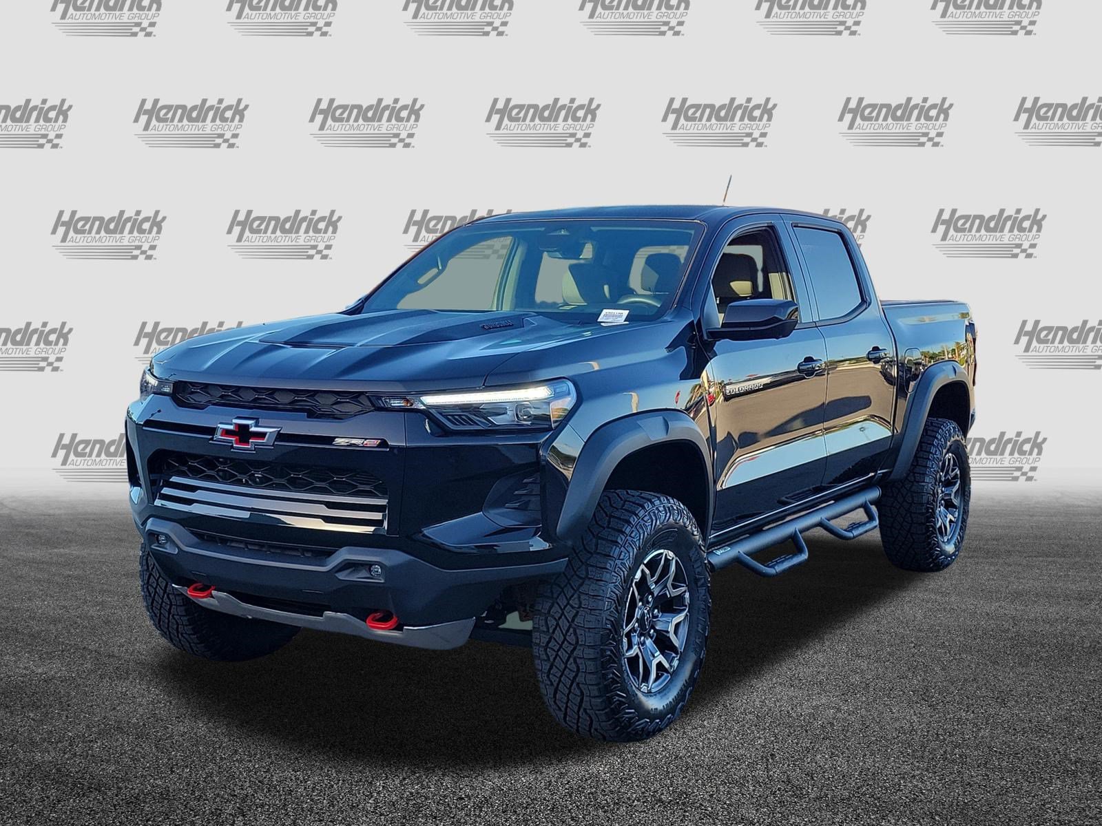 Used 2026 Chevrolet Colorado ZR2 w/ Technology Package AWD/4WD image 3