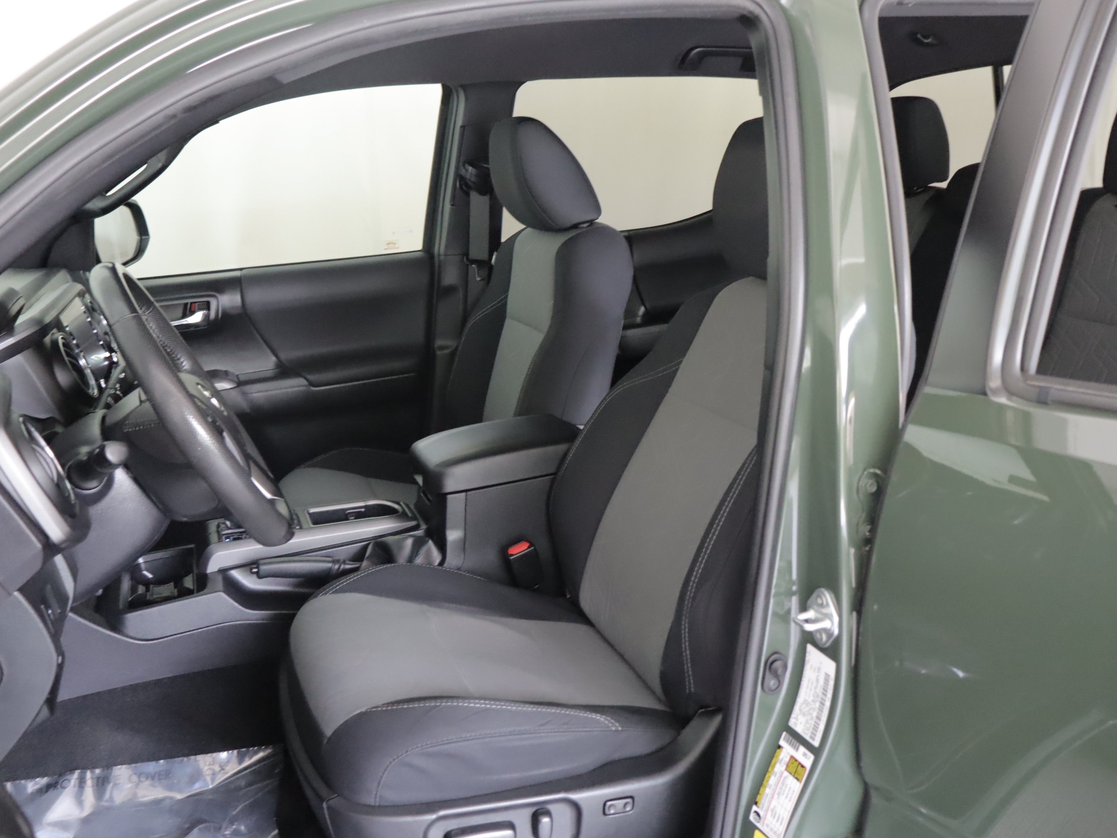 Used 2021 Toyota Tacoma TRD Sport w/ Technology Package AWD/4WD image 7