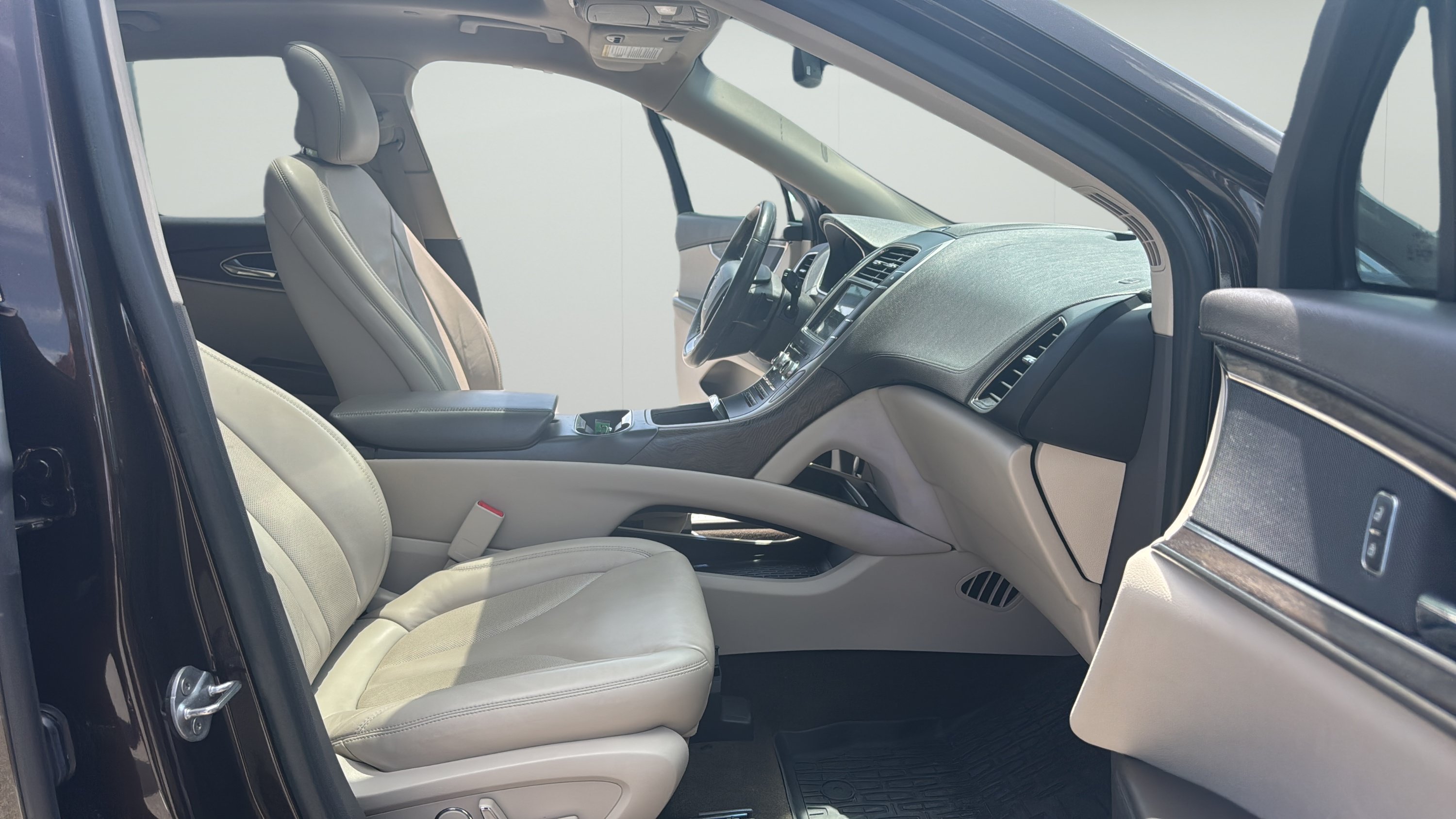 Used 2019 Lincoln Nautilus Select AWD/4WD image 24