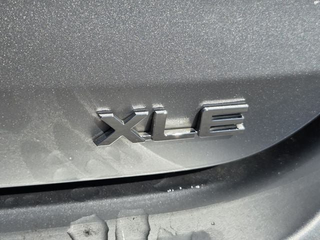 Used 2023 Toyota Highlander XLE FWD image 39