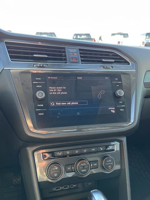 Used 2018 Volkswagen Tiguan SEL Premium image 36