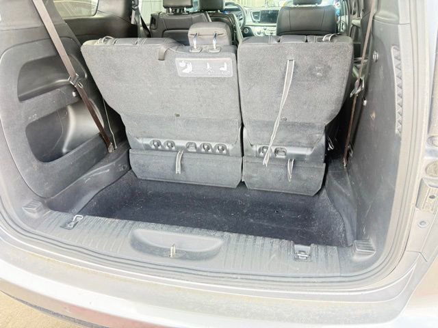 Used 2020 Chrysler Pacifica Touring-L w/ Advanced Safetytec Group FWD image 13