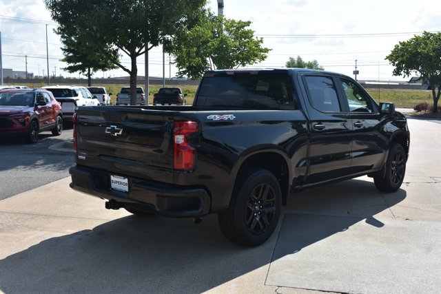 New 2026 Chevrolet Silverado 1500 Custom w/ LPO, Dark Essentials Package AWD/4WD image 5
