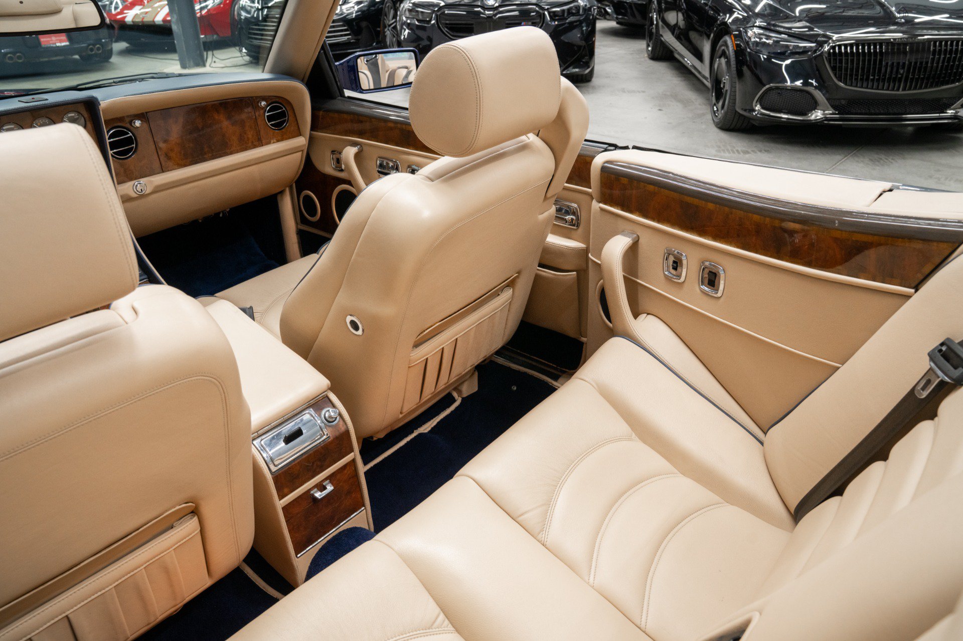 Used 1999 Bentley Azure Mulliner RWD image 32