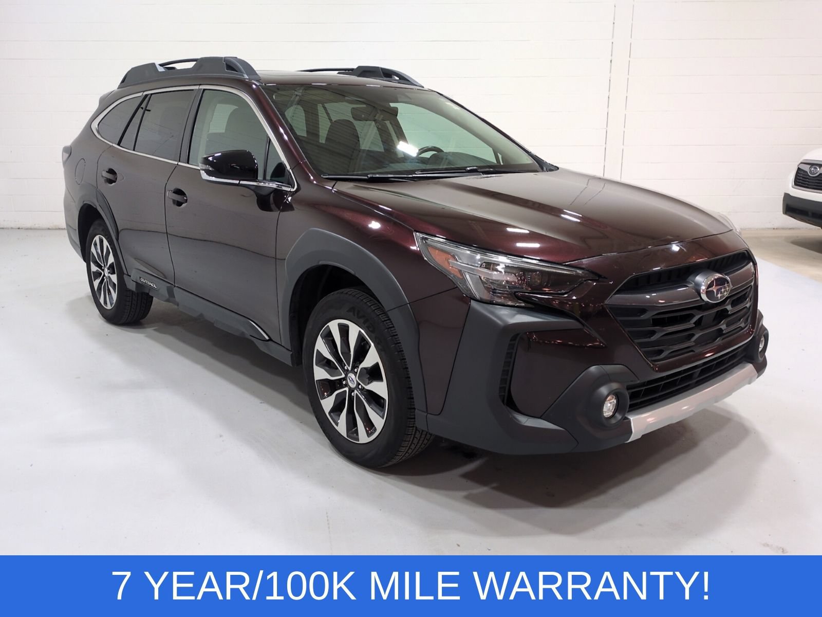 Certified 2025 Subaru Outback Limited AWD/4WD image 1
