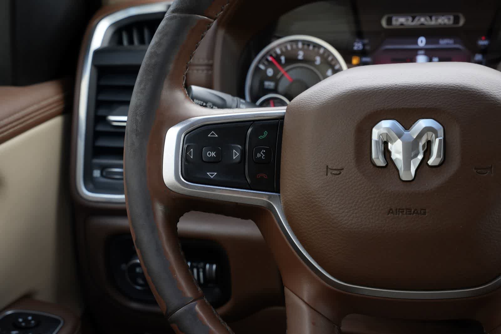 Used 2019 RAM 1500 Laramie AWD/4WD image 4