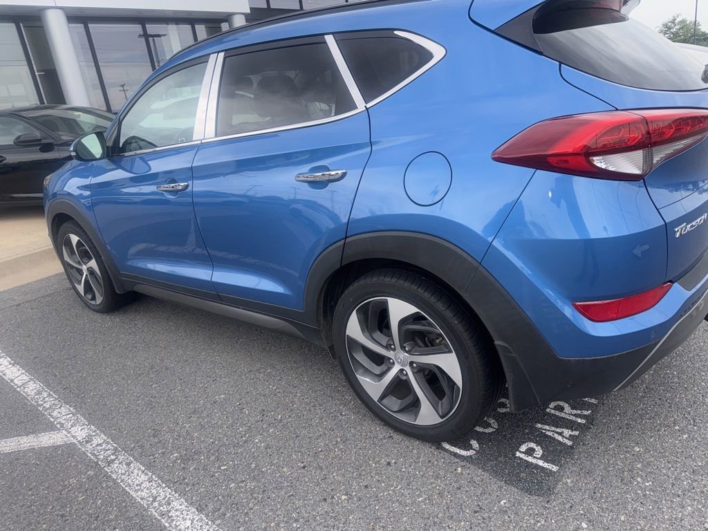 Used 2016 Hyundai Tucson Limited w/ Option Group 03 FWD image 6