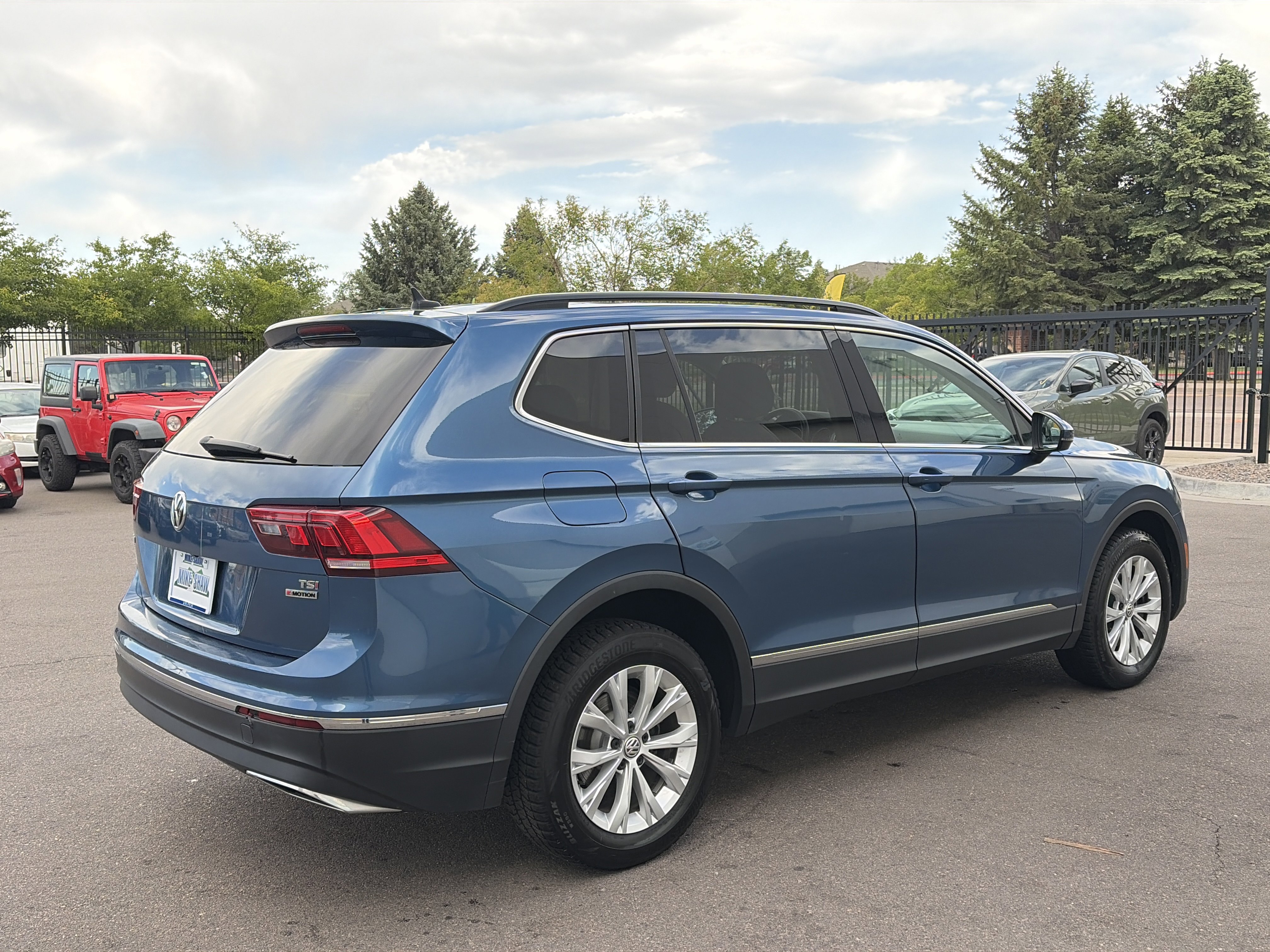Used 2018 Volkswagen Tiguan SE w/ Panoramic Sunroof Package AWD/4WD image 5