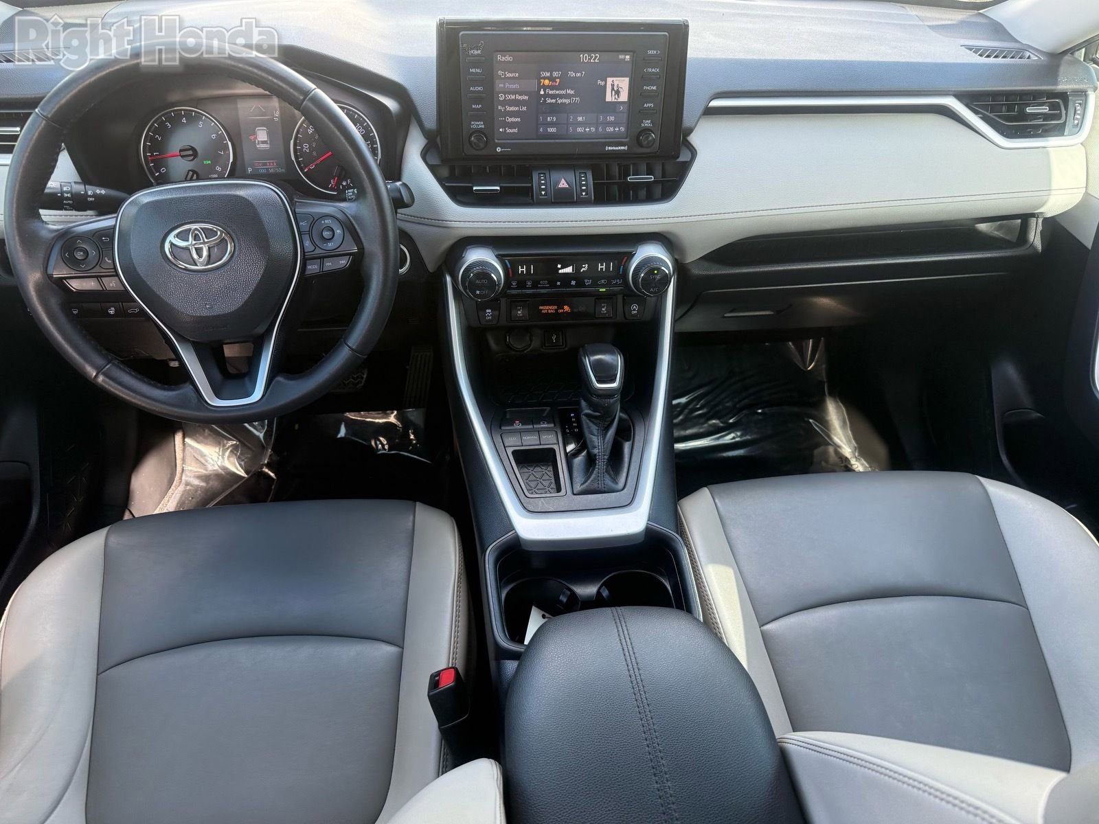 Used 2021 Toyota RAV4 XLE Premium image 26