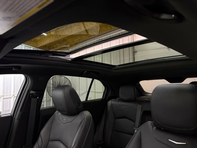 Used 2023 Cadillac XT4 Sport w/ Sun And Sound Package AWD/4WD image 40
