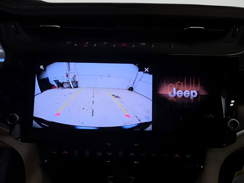 New 2026 Jeep Grand Cherokee Limited image 19