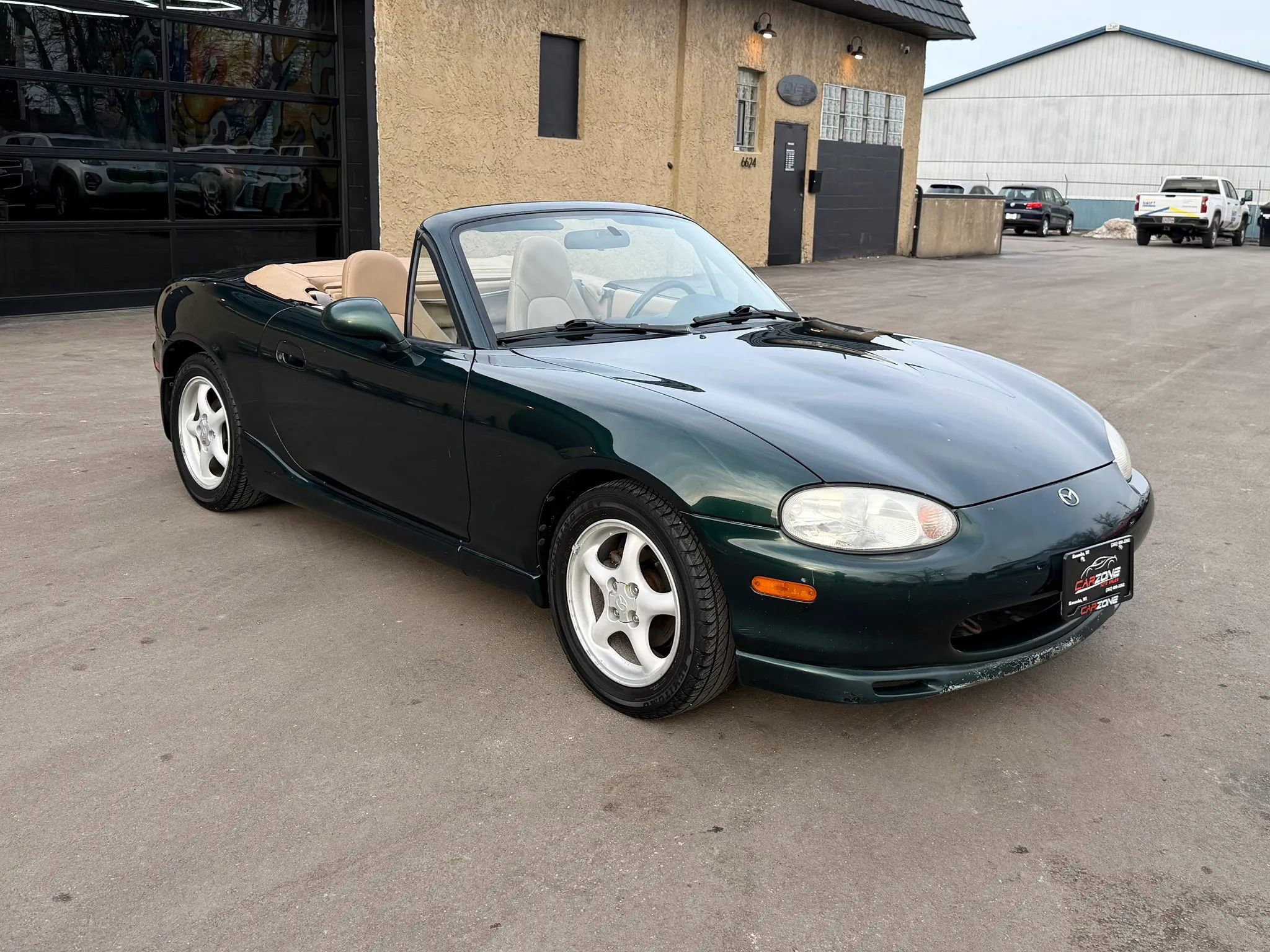 Used 1999 MAZDA MX-5 Miata Convertible 2D image 21