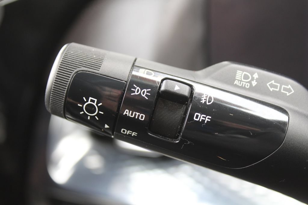 Used 2023 Kia Carnival SX Prestige FWD image 36