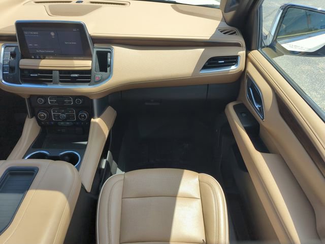 Used 2021 Chevrolet Suburban Premier w/ Premium Package RWD image 15