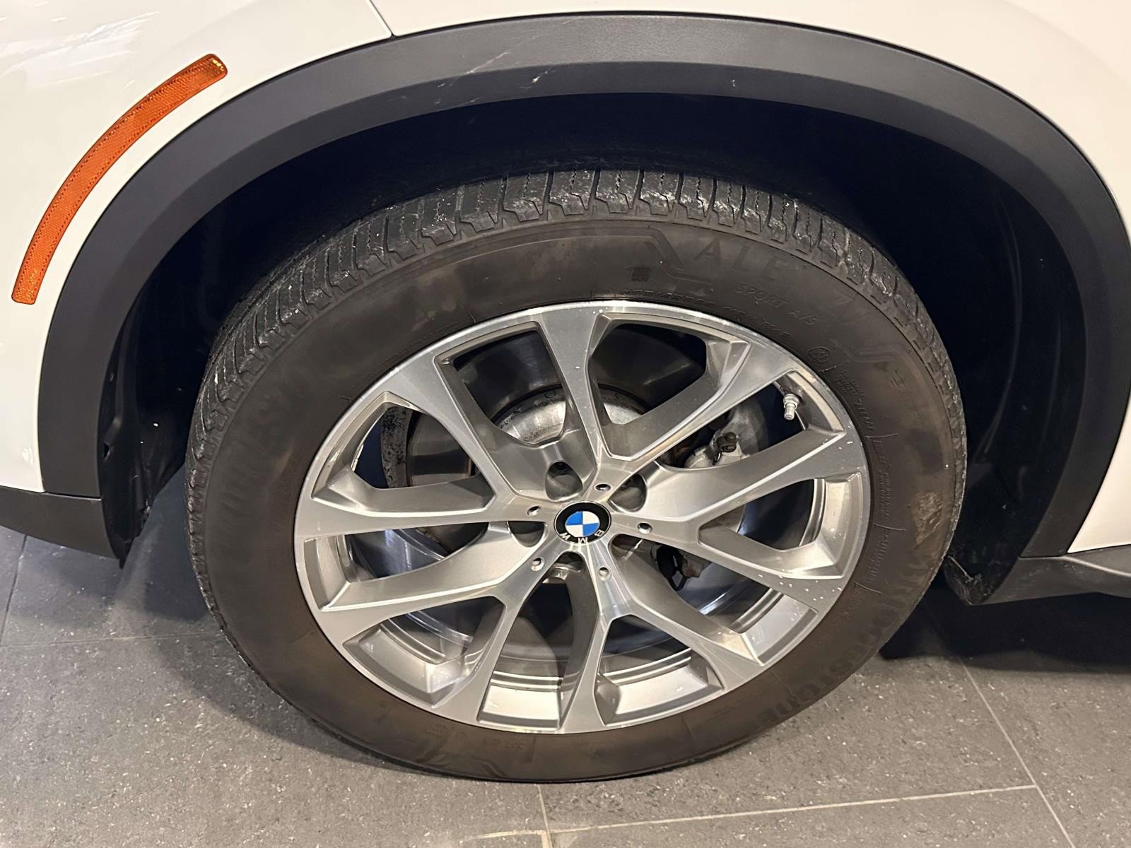 Used 2022 BMW X5 xDrive40i w/ Climate Comfort Package image 9