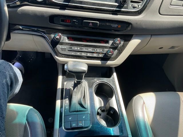 Certified 2017 Kia Sedona EX image 23