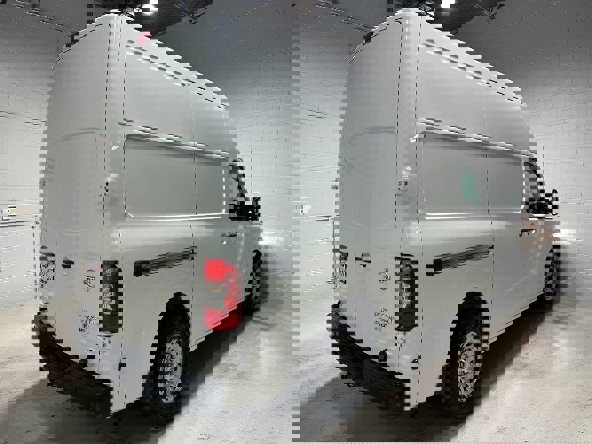 Used 2014 Nissan NV 2500 SV image 6