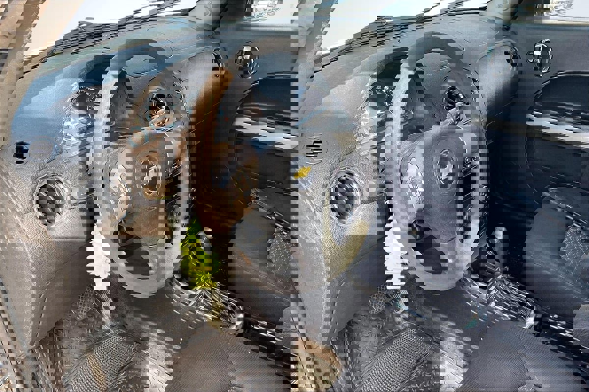 Used 2010 Chevrolet HHR LT image 14