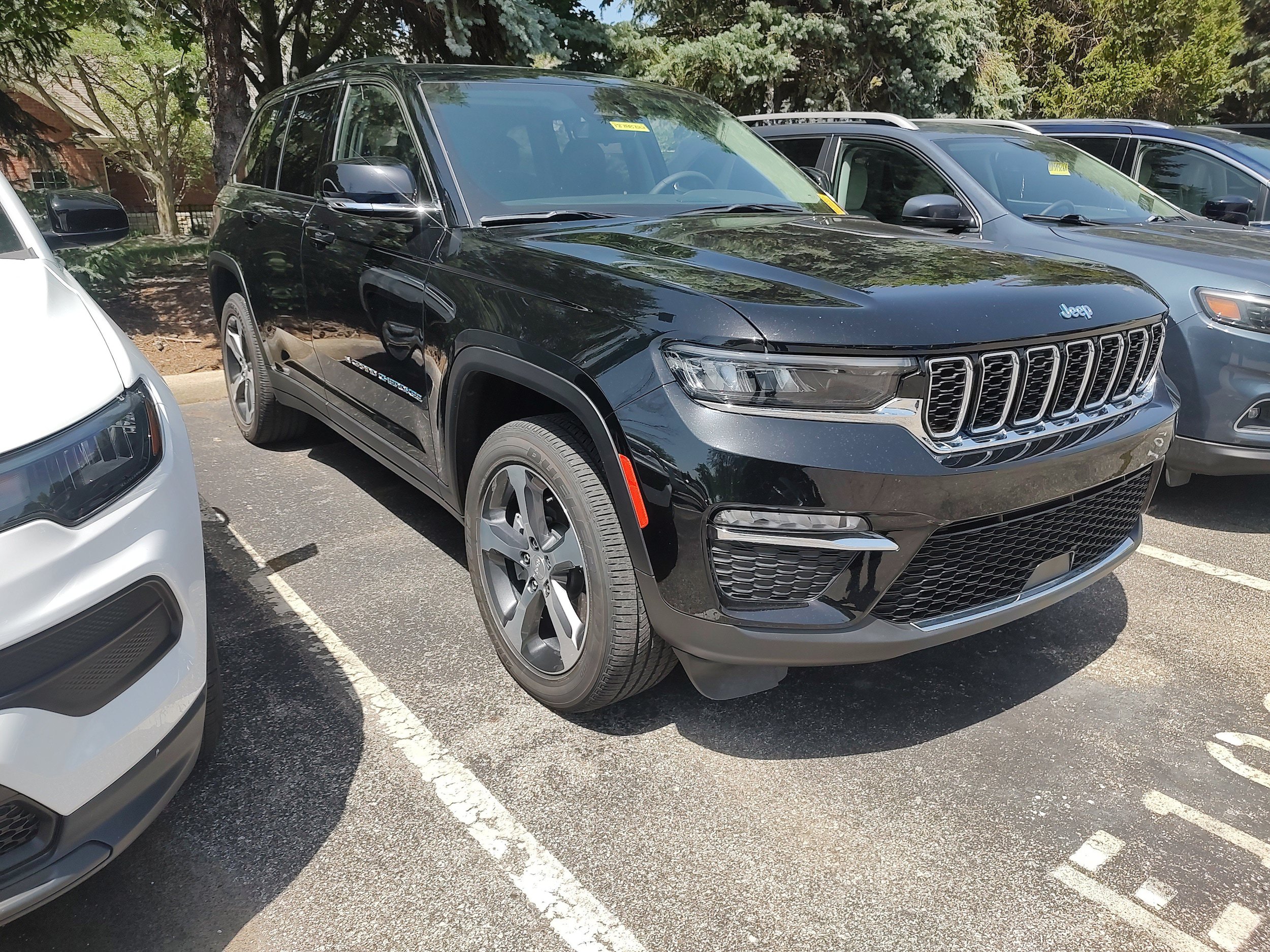 Used 2023 Jeep Grand Cherokee 4WD 4xe