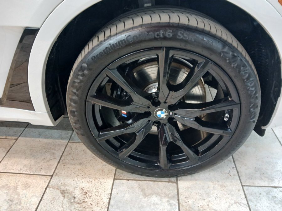 Used 2024 BMW X7 M60i w/ Executive Package image 52