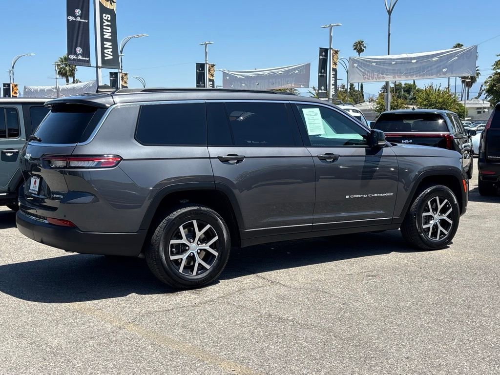 Used 2024 Jeep Grand Cherokee L Limited AWD/4WD image 4