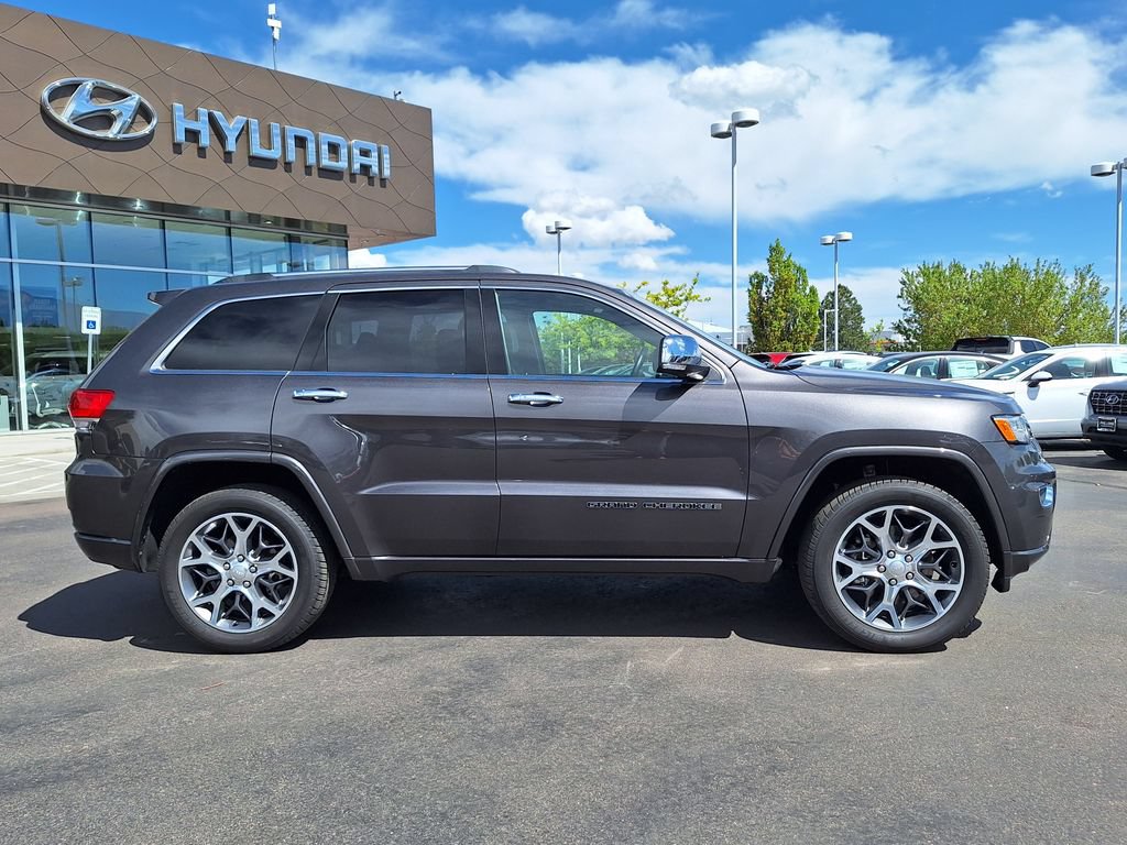 Used 2021 Jeep Grand Cherokee Overland AWD/4WD image 2