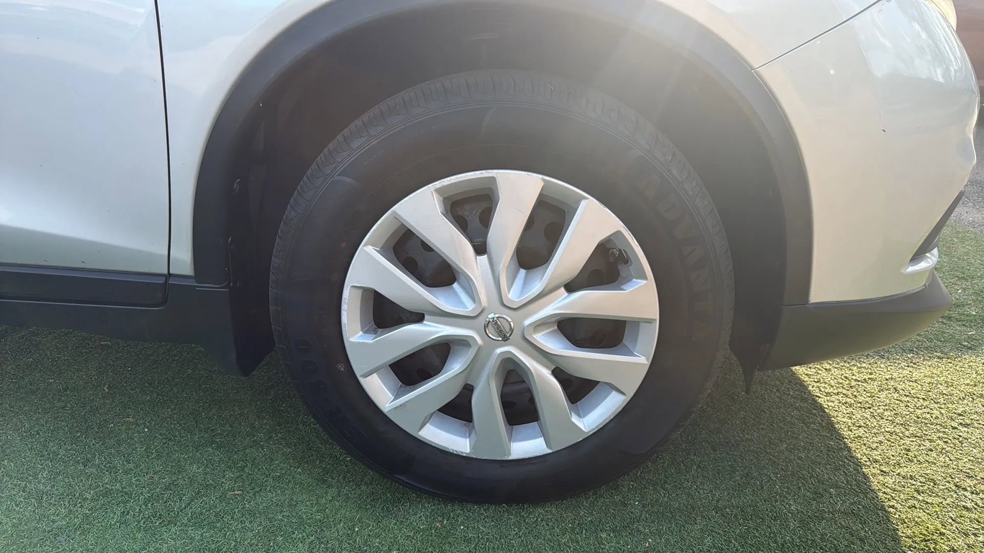 Used 2015 Nissan Rogue S image 46