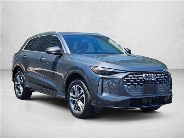 Certified 2025 Audi Q5 Premium w/ Convenience Package AWD/4WD image 3