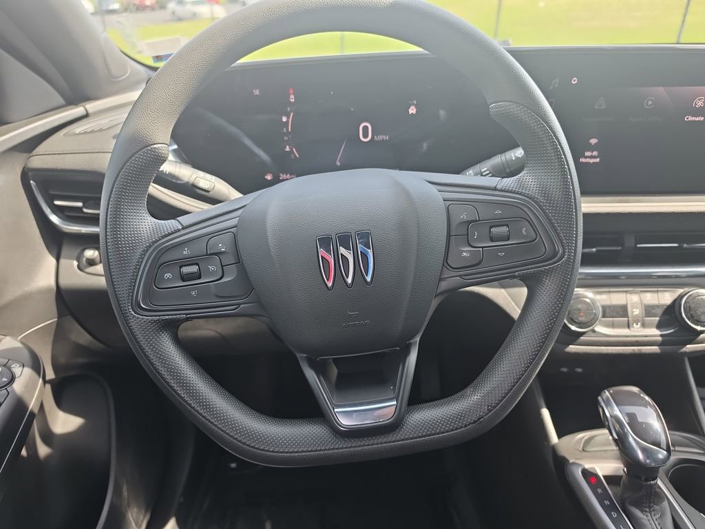 Used 2024 Buick Envista Preferred w/ Advanced Safety Package image 16