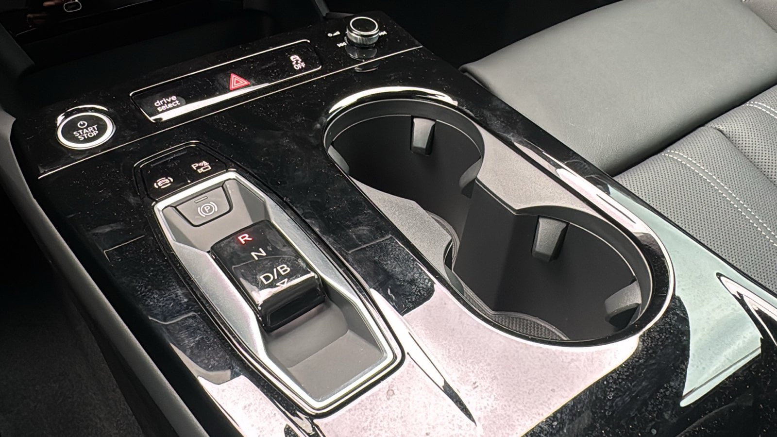 New 2027 Audi Q6 e-tron Premium Plus AWD/4WD image 21