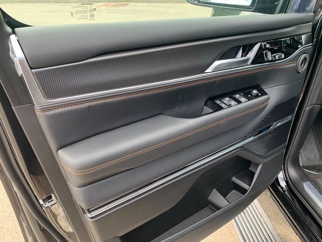 New 2026 Jeep Grand Wagoneer Summit AWD/4WD image 15