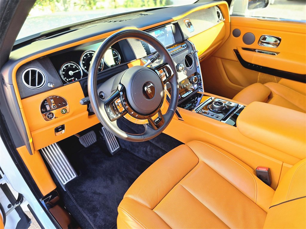 Used 2022 Rolls-Royce Cullinan image 25