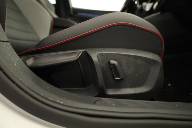 New 2026 Volkswagen GTI SE FWD image 34