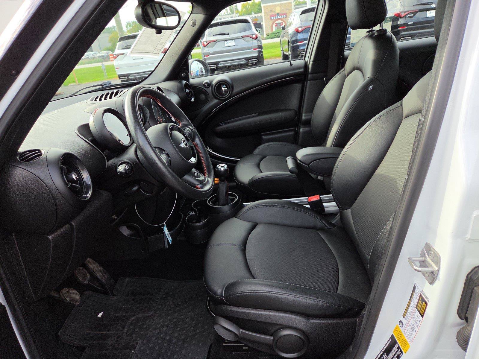 Used 2016 MINI Cooper Countryman FWD image 16