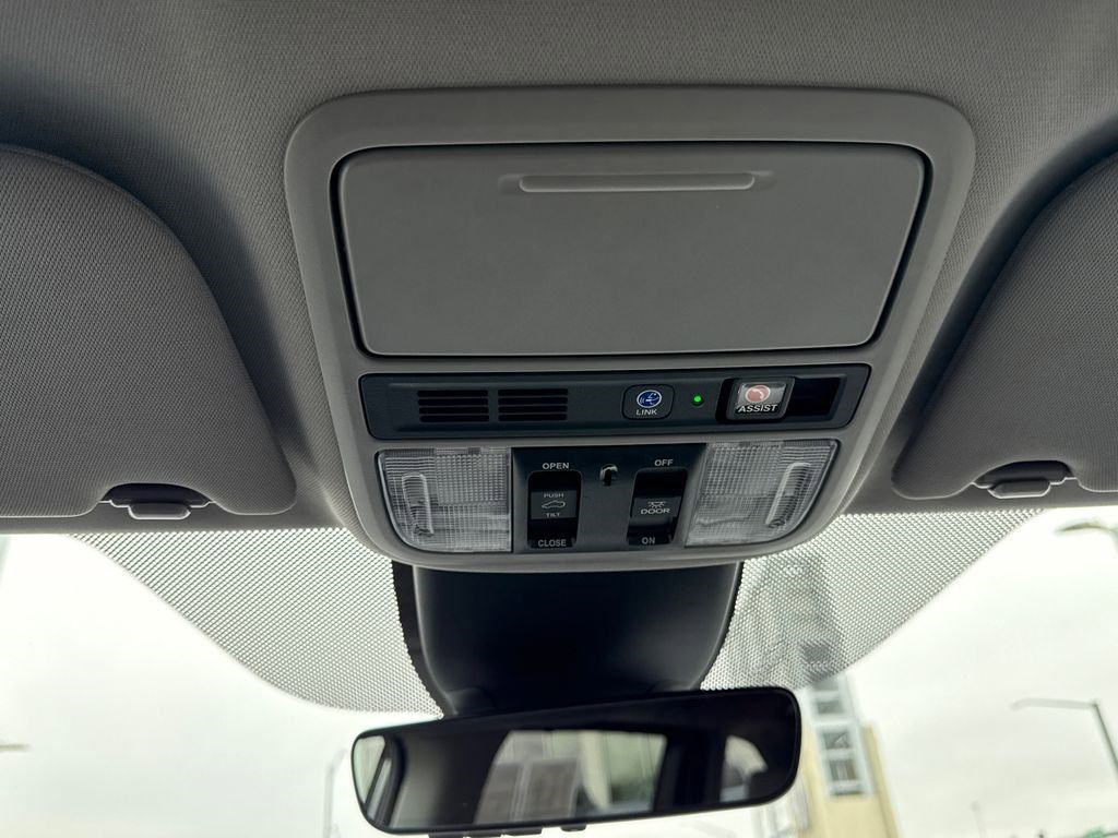 Certified 2023 Honda Odyssey Touring image 39