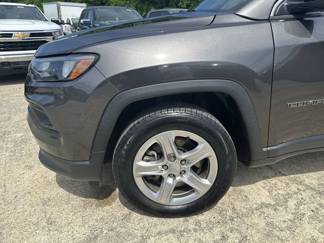 Used 2023 Jeep Compass Latitude w/ Convenience Group AWD/4WD image 35
