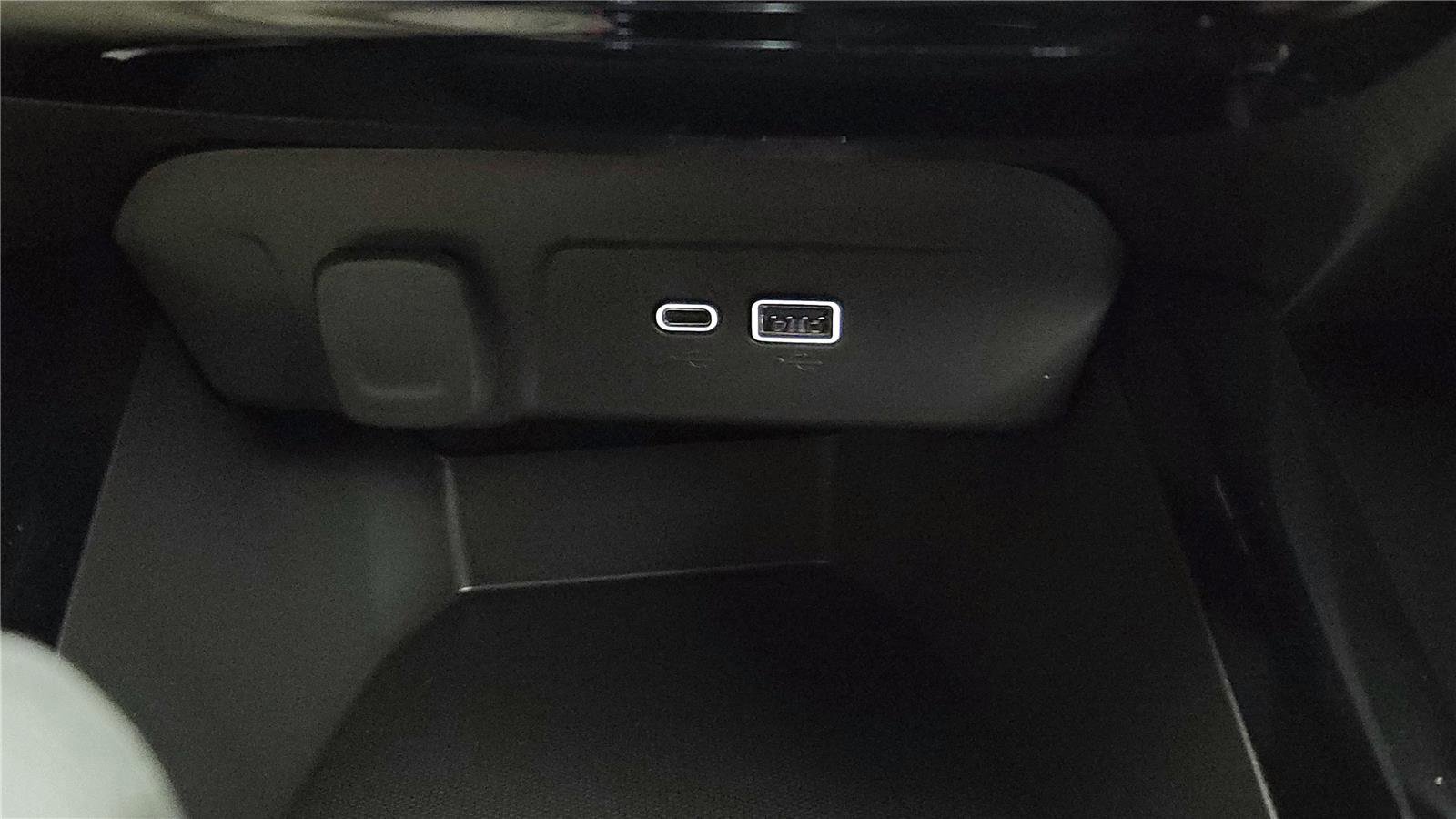 New 2026 Chevrolet Trax LT FWD image 25