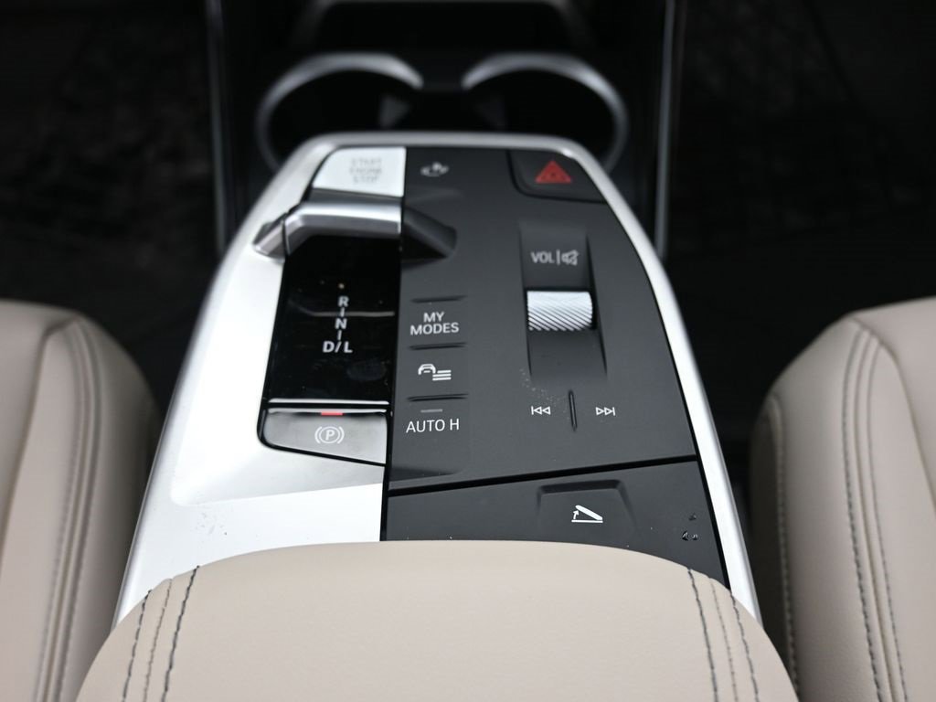 New 2025 BMW X1 xDrive28i w/ Convenience Package image 16