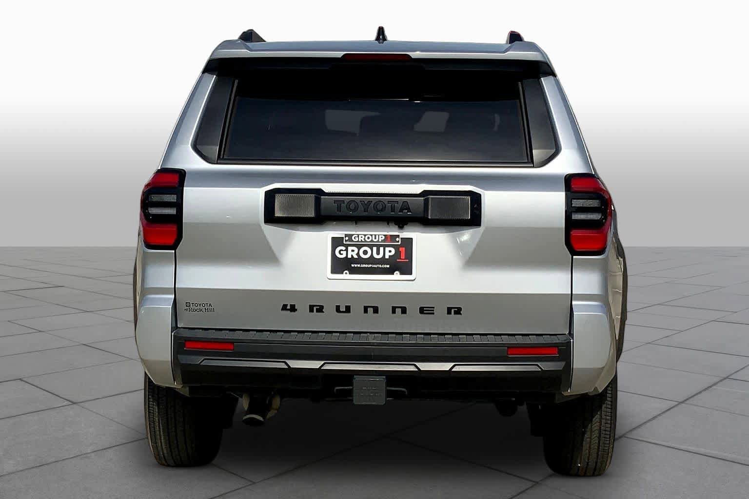Used 2025 Toyota 4Runner SR5 AWD/4WD image 5