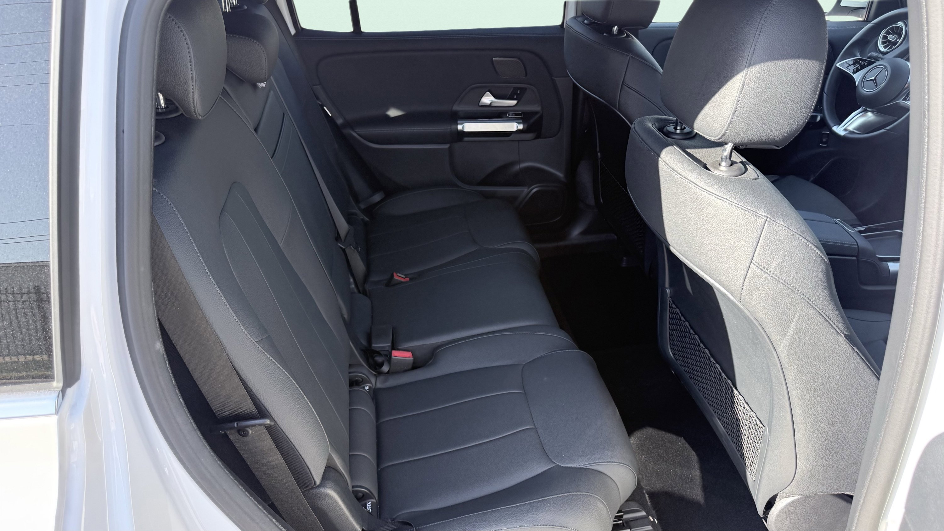 Used 2025 Mercedes-Benz EQB 250+ image 36