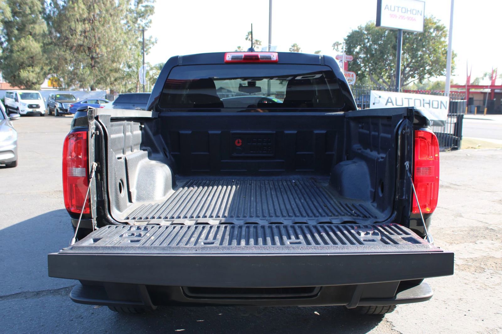 Used 2015 Chevrolet Colorado LT w/ LT Convenience Package RWD image 30