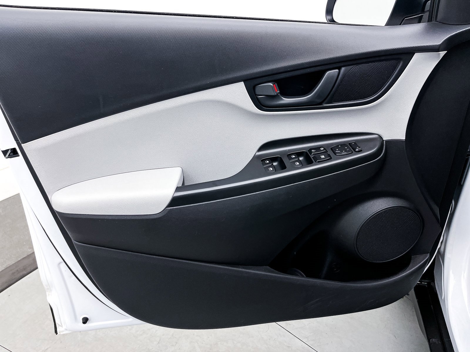 Used 2023 Hyundai Kona SEL image 15