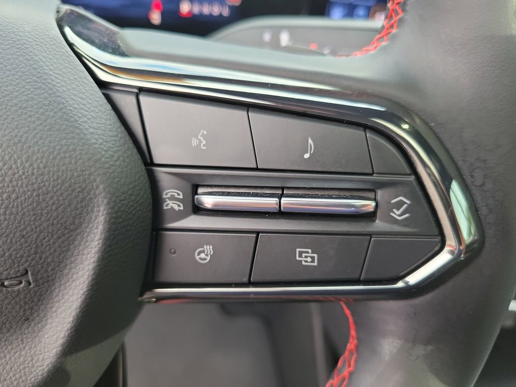 Used 2024 Chevrolet Traverse RS image 34